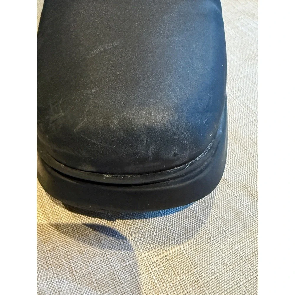 Etienne Aigner product pair